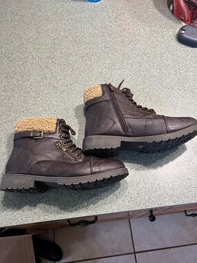 Brown Combat Boots Size 9. Wanted Barrie style